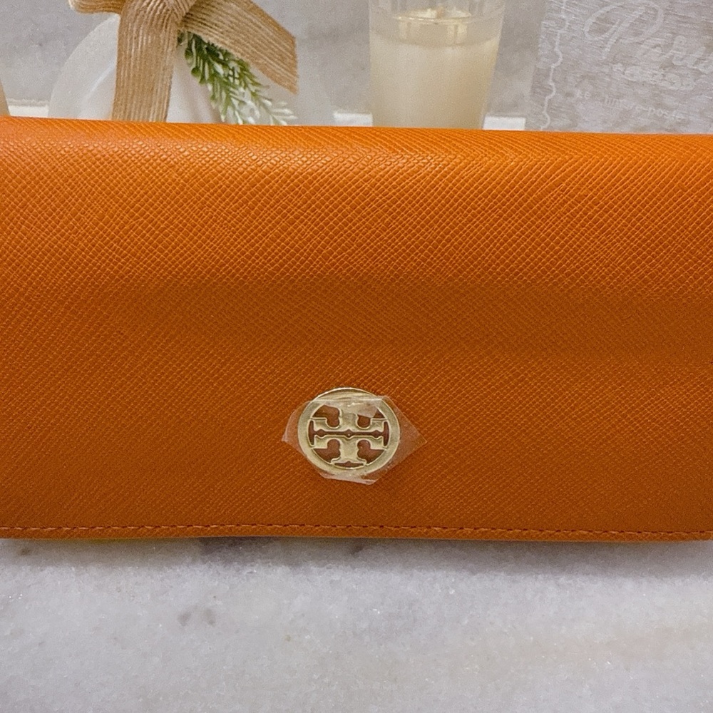 Tory Burch Orange Sunglasses Cases: - Picture 2 of 7